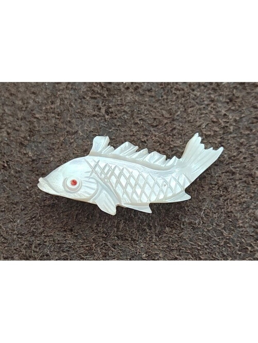 1960s Hand Carved Mother of Pearl Koi Fish Brooch Pin - Picture 6 of 9
